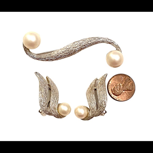 Vintage TARA 1950s Brooch Earrings Set Silver Pear Demi Parure - Picture 3 of 5